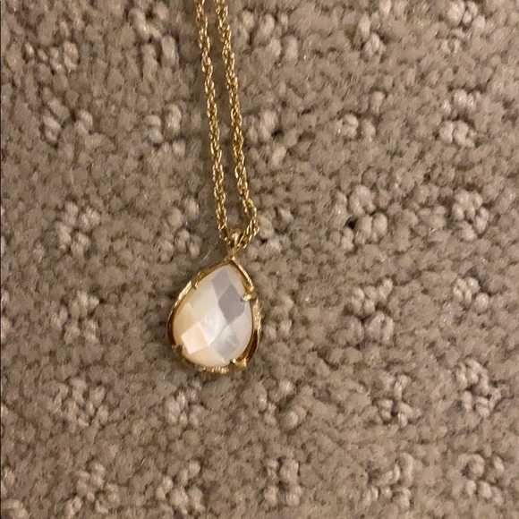 Kendra Scott necklace - Picture 2 of 2